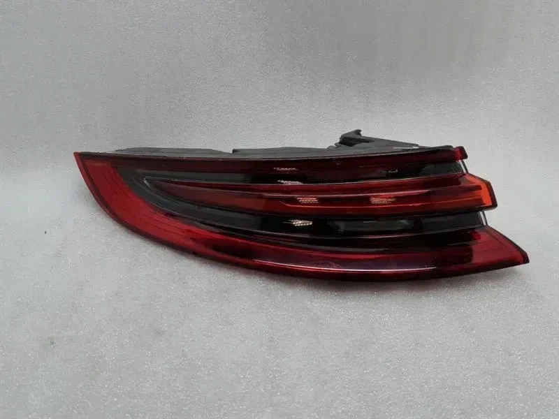 фото №1, Porsche panamera 971 left rear light 971945091b defects tail