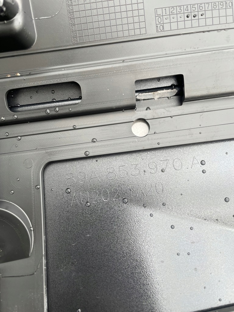 фото №8, Audi q4 e-tron накладки молдинг двері права комплект 89a853960a 89a853970a