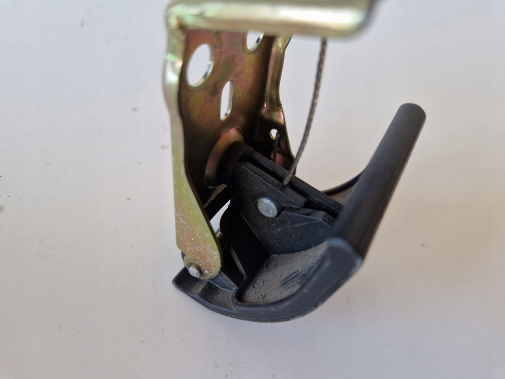 фото №8, Трос тягa ручка відкривання капот mazda tribute i 01r 2.0 b