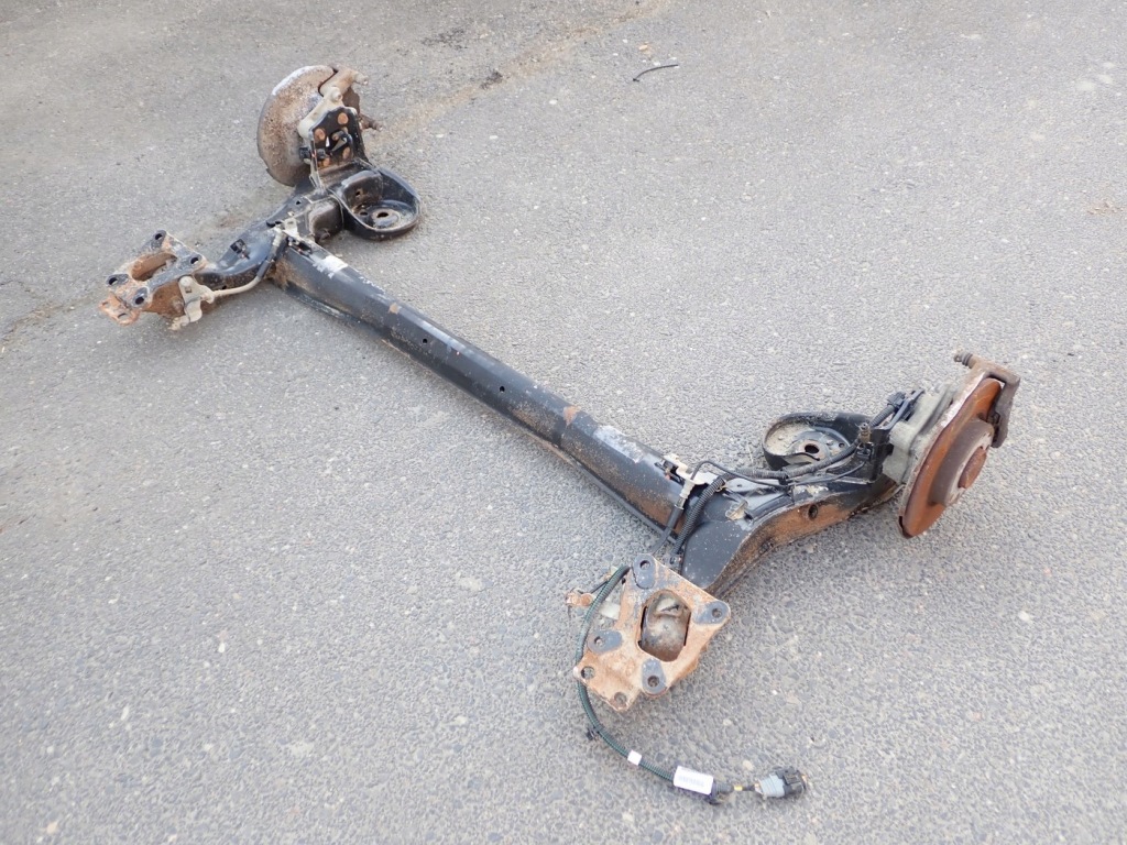 Купити Балка oś підвіска задній задня комплектна диск opel combo e v