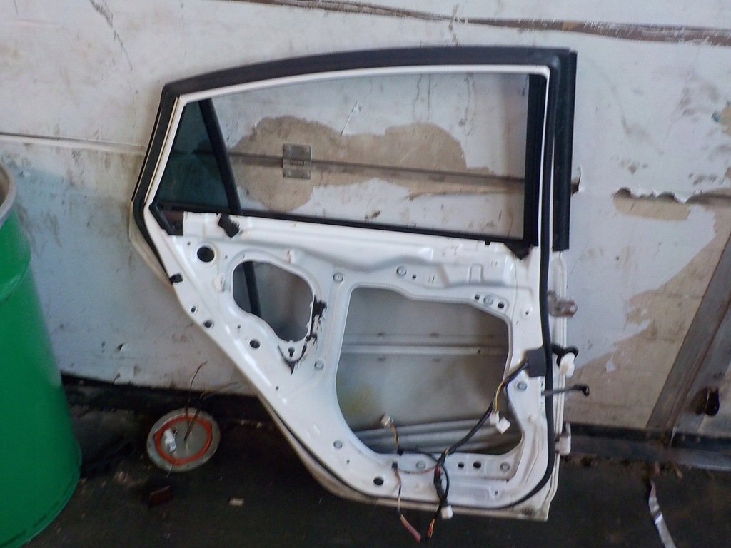 фото №5, Mazda 6 двері правий задня