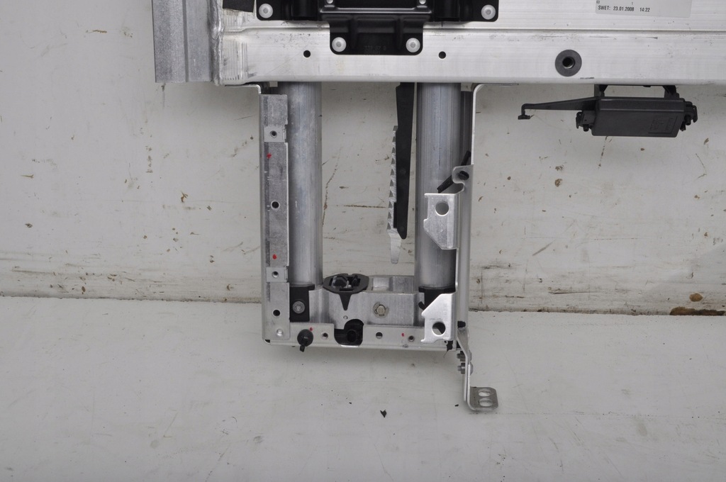 фото №12, Bmw 1 e88 подголовник пиротехнический 6262314