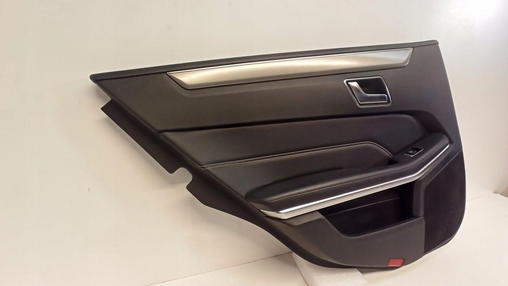 фото №4, Mercedes w212 обшивка дверь левый задняя