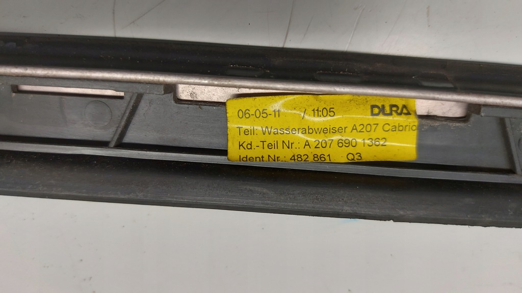 фото №6, Mercedes w207 a207 cabrio молдинг стекло лобовое