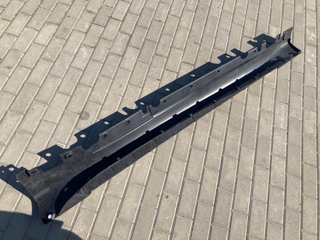 фото №7, Bmw x6 e71 молдинг порог правая накладка pragu 5177 7184420 51777184420