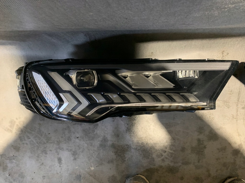 фото №6, Audi q7 4m lift лампи перед matrix повний