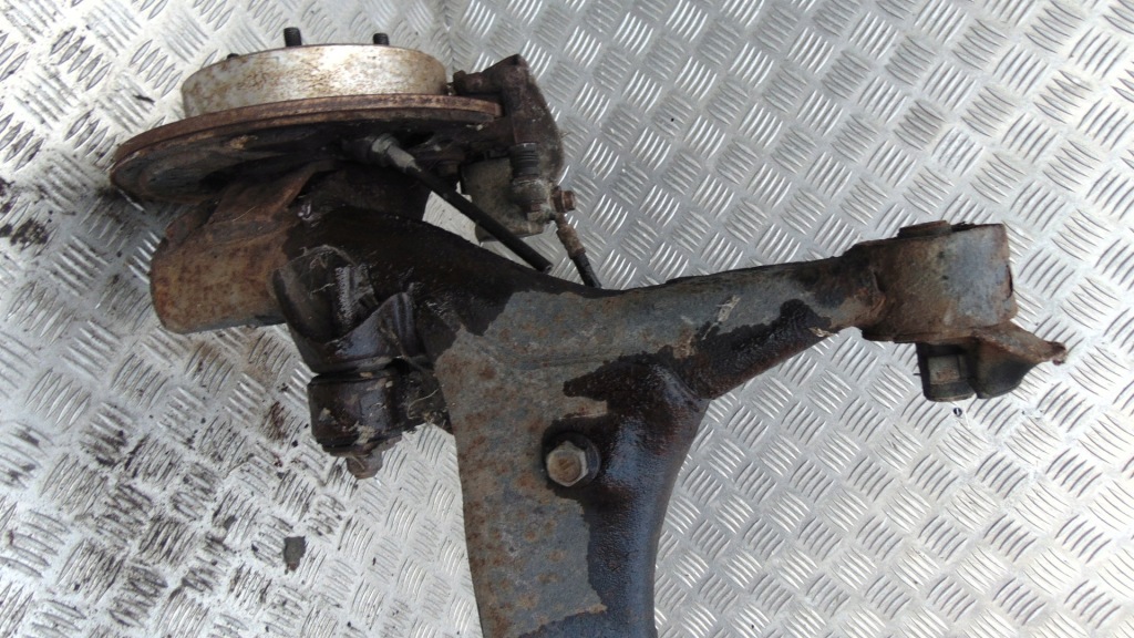 фото №12, Балка подвеска задняя corolla verso