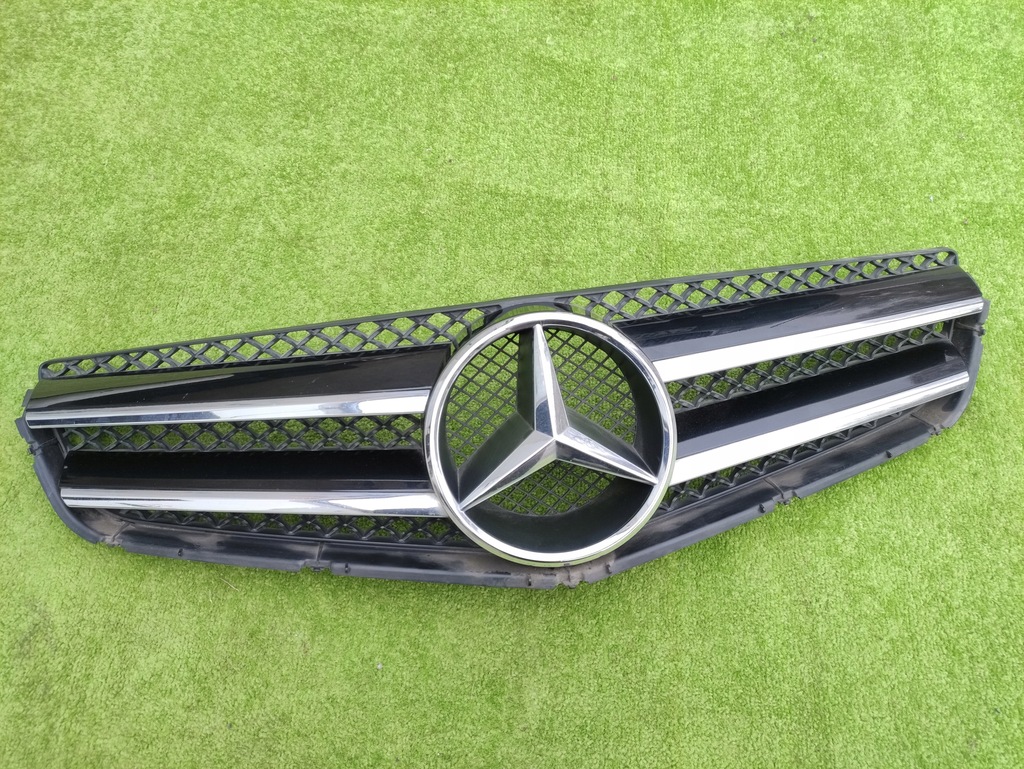 фото №1, Mercedes e klasa coupe a207 решітка радіатора решітка радіатора бампера перед
