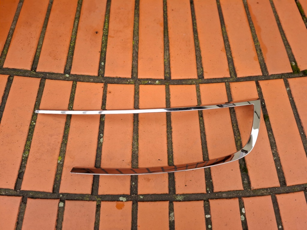 фото №1, Opel mokka b 20- хром молдинг лампи ліва nowa оригінал 9835155280