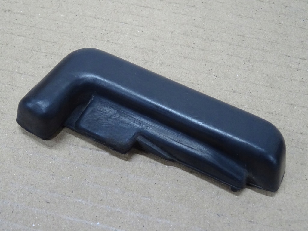 фото №12, Patrol заглушка гумовий елемент захист шарнір кришки gr y60