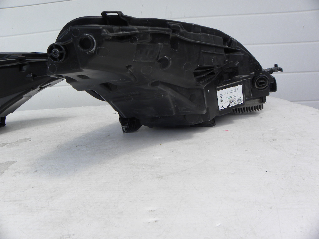 фото №6, Tesla 3-tesla y лампи передні ліва i права сторона