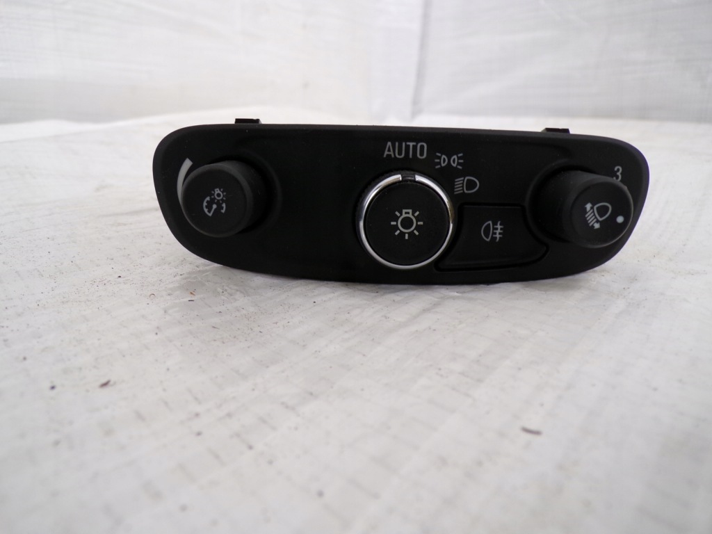 Купити Opel insignia b перемикач світла 39121796