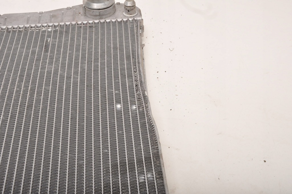 Bmw f80 f82 f83 f87 3.0 радиатор воды 2284607 czytaj описание Недорого