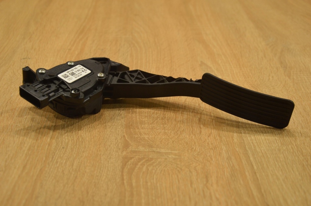 фото №1, Педаль газа потенциометр cruze orlando 2.0 vcdi