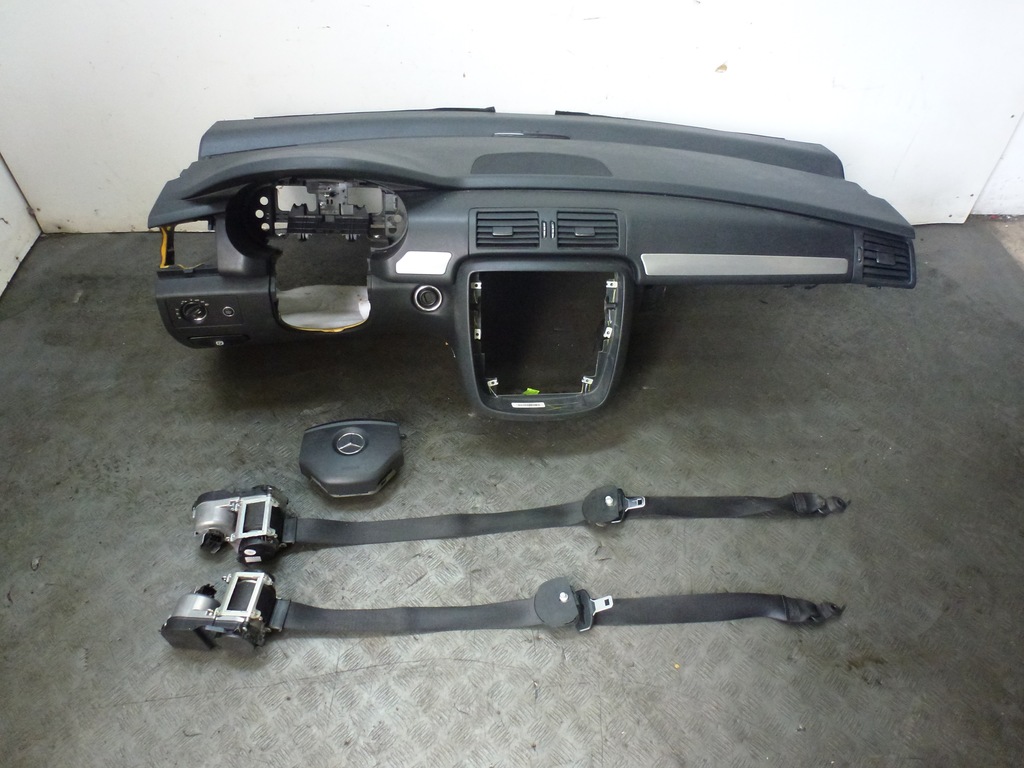 фото №1, Приборная панель подушки безопасности подушка безопасности ремни mercedes w251 r-klasa