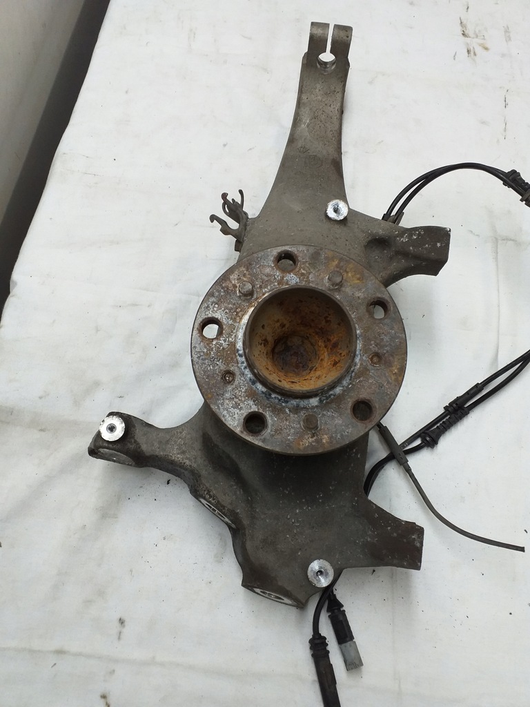 фото №1, Bmw 5 f10 поворотный кулак левая перед