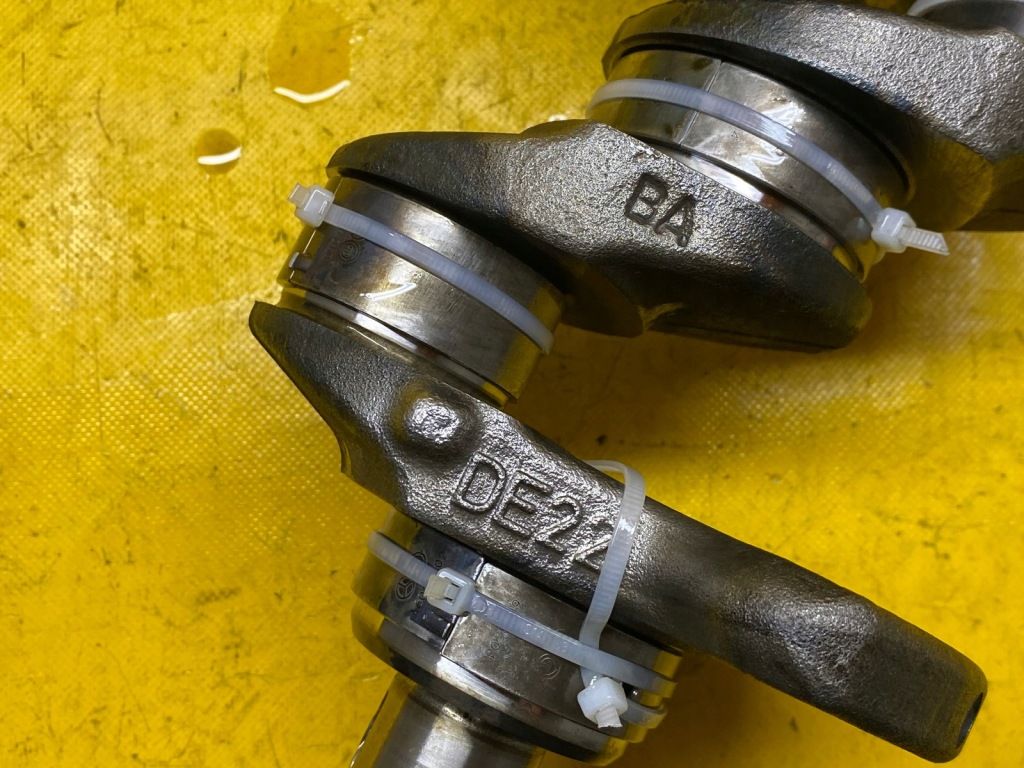 фото №14, Wał коленчатый с вкладышами mercedes w203 w211 e-klasa 2.2 cdi r61100 de22