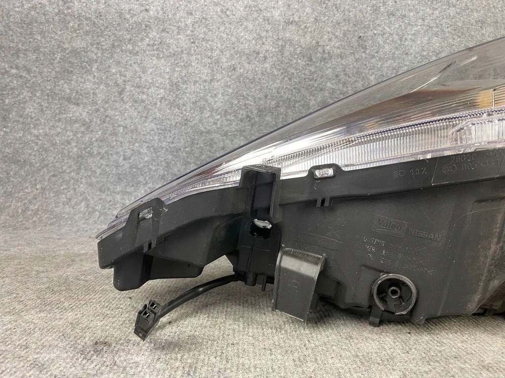 фото №12, Фара лампа передняя правая - nissan leaf i обычная 10-17