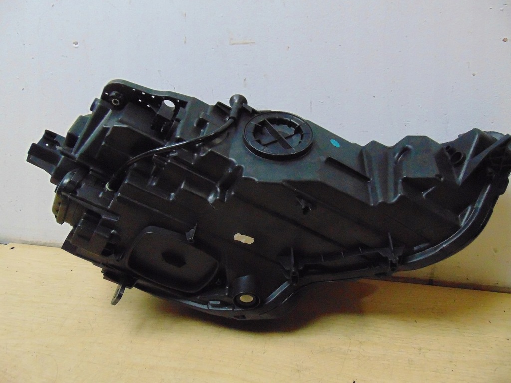 фото №13, Лампа левая перед audi a3 8y 8y0941011 europa