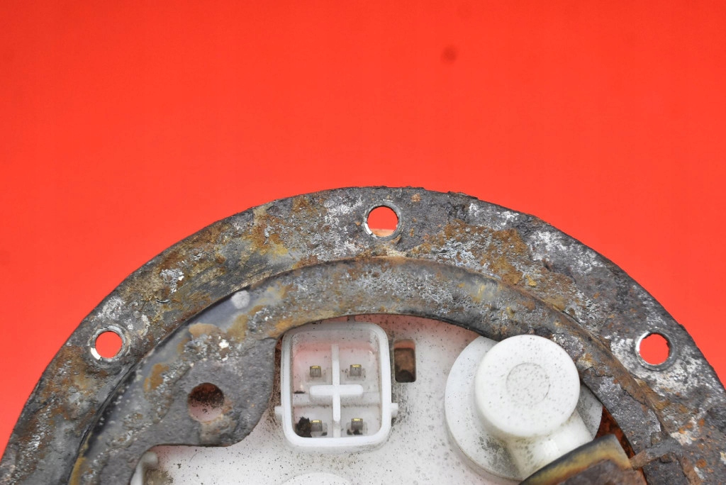 фото №9, Помпа насос топлива 23210-b1010 daihatsu sirion 2 ii m300 1.3 16v 05-07