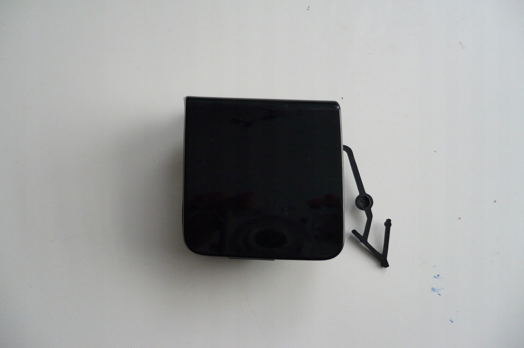 фото №1, Porsche macan 2014- заглушка фаркоп бампер задня