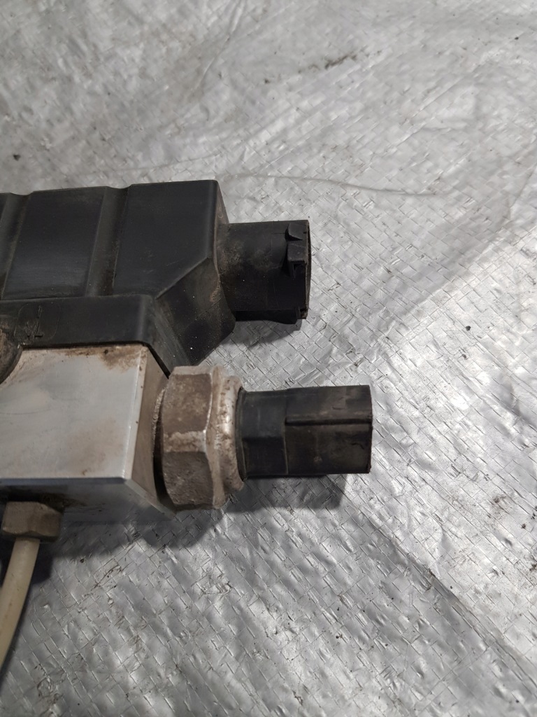 фото №6, Mercedes w220 rozdzielacz/blok клапанный подвеска 83609015n