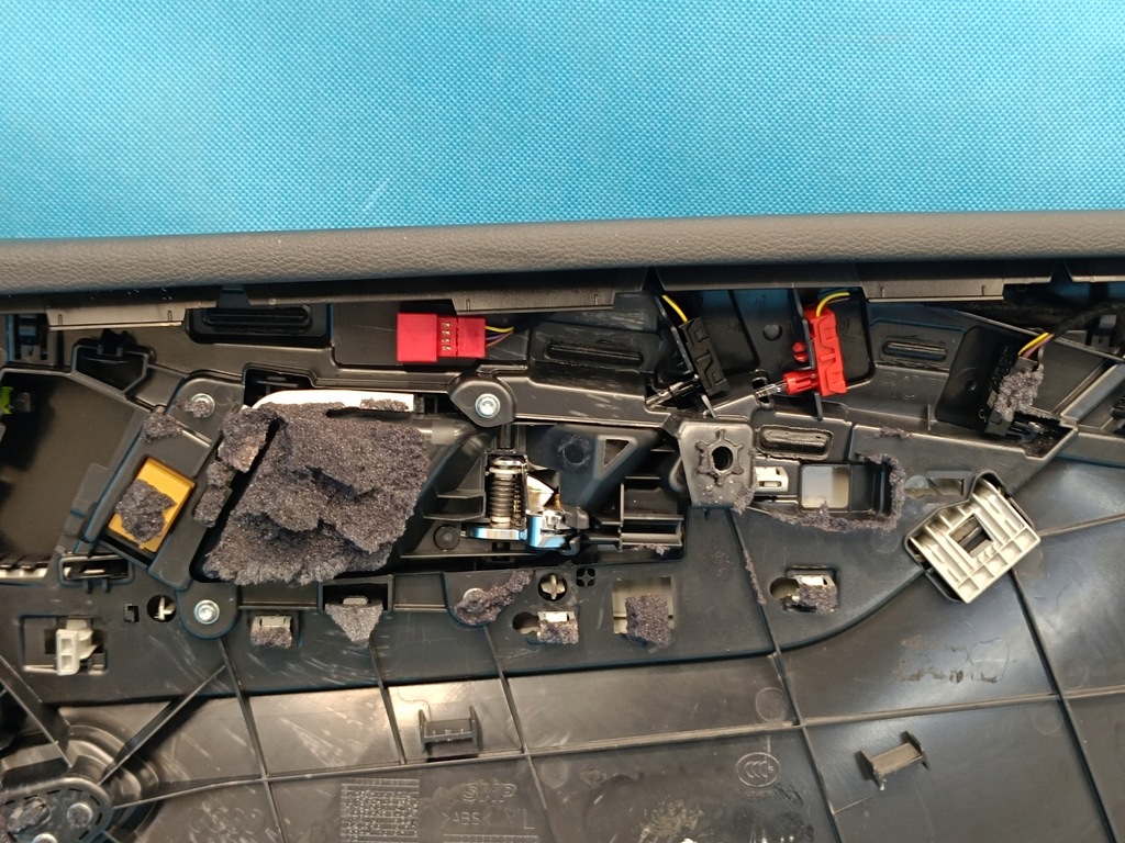 фото №9, Audi a4 b9 avant 2.0 tfsi 150kw 4x4 2023r обшивка двері лівий перед 8w0867133