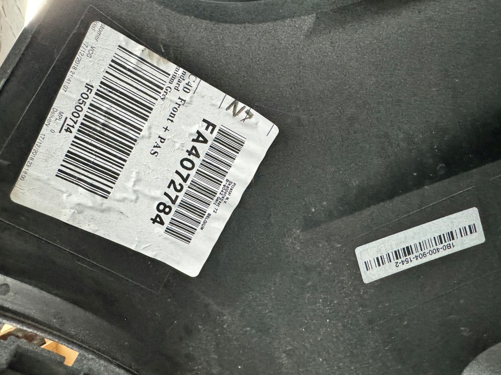 фото №7, Volvo xc40 ii 18- inscription бампер передний