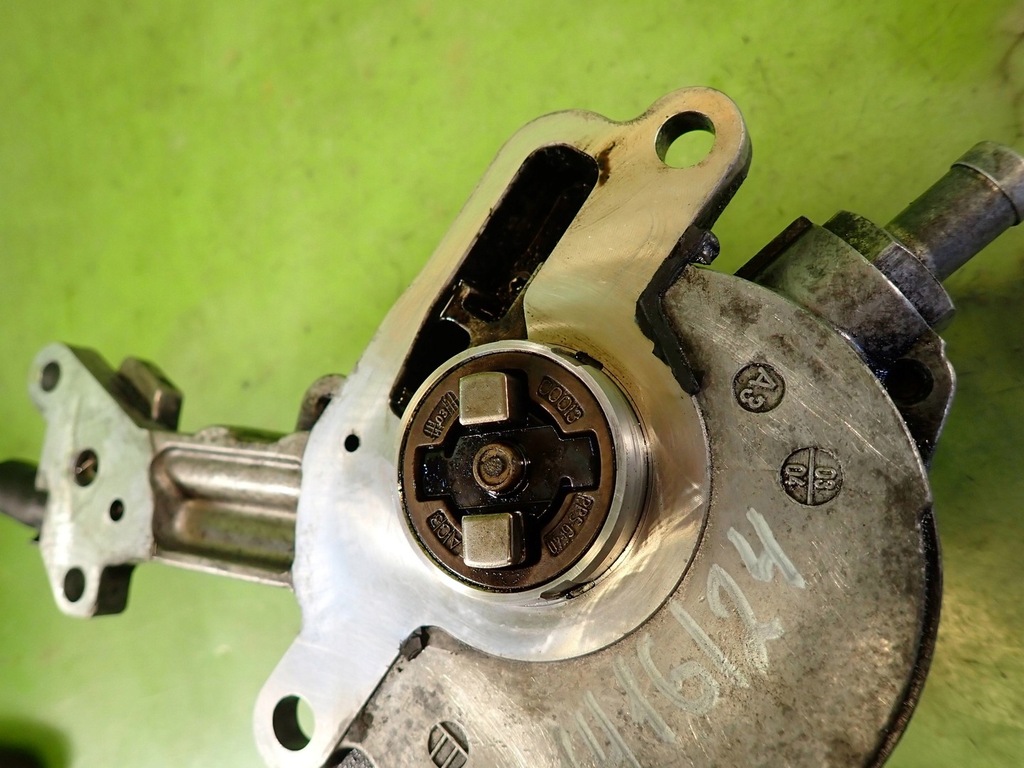 фото №9, Вакуум насос вакууму audi a3 8l 1.6 b 01r 038145209c