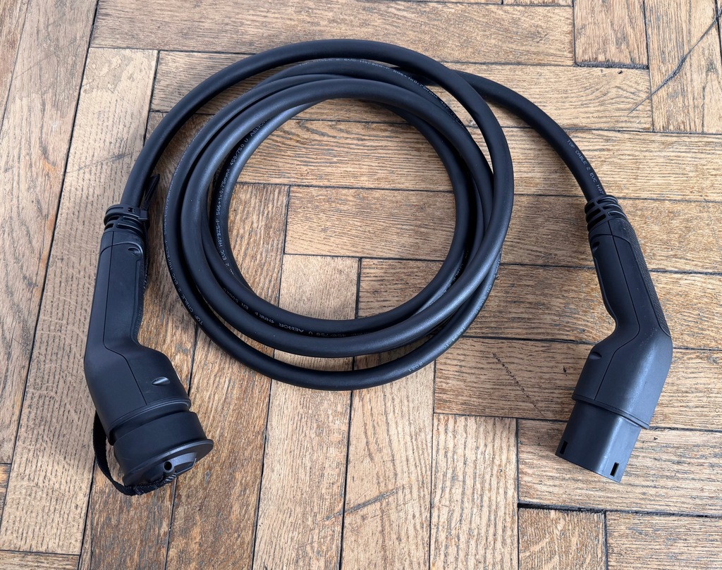 фото №1, Tesla 3 шланг заряджання зарядний пристрій кабель 32a оригінал