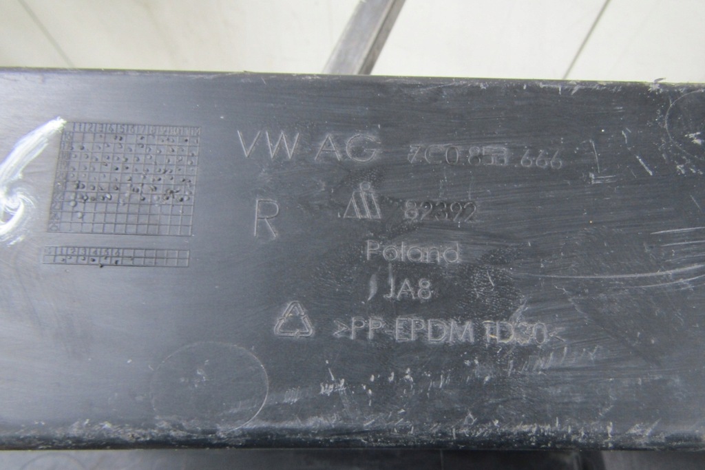 фото №9, Решітка заглушка права бампер перед vw crafter 7c0 16-