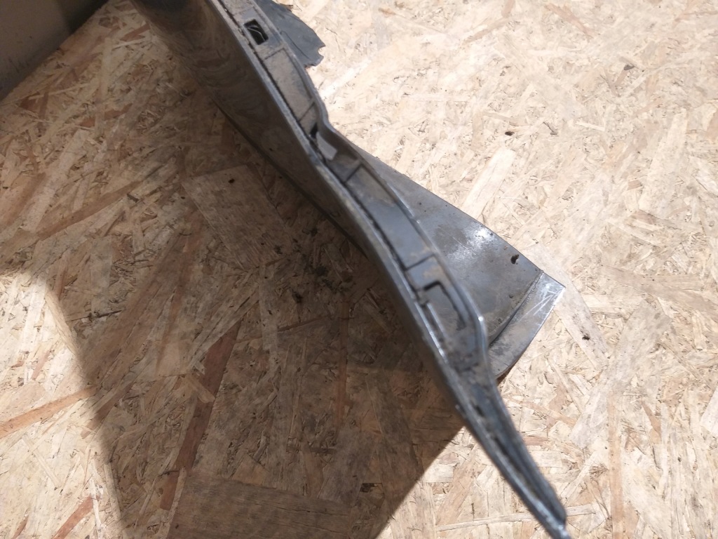 Бампер задняя 8e9807511j audi a4 b7 kombi Цена