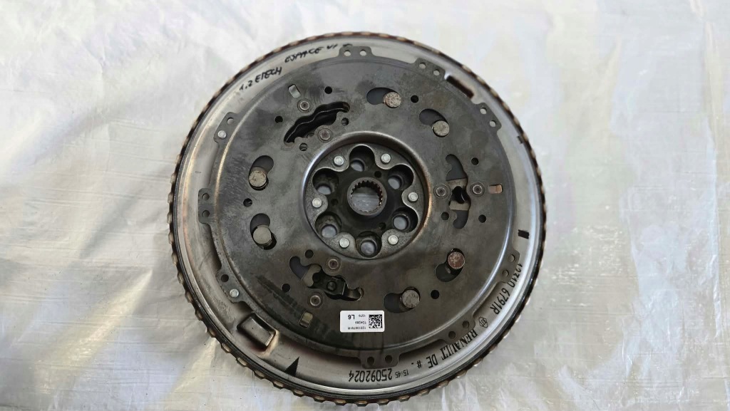 фото №1, Колесо двухмассовый renault espace vi 1.2 e-tech 123106791r 5 tyś km