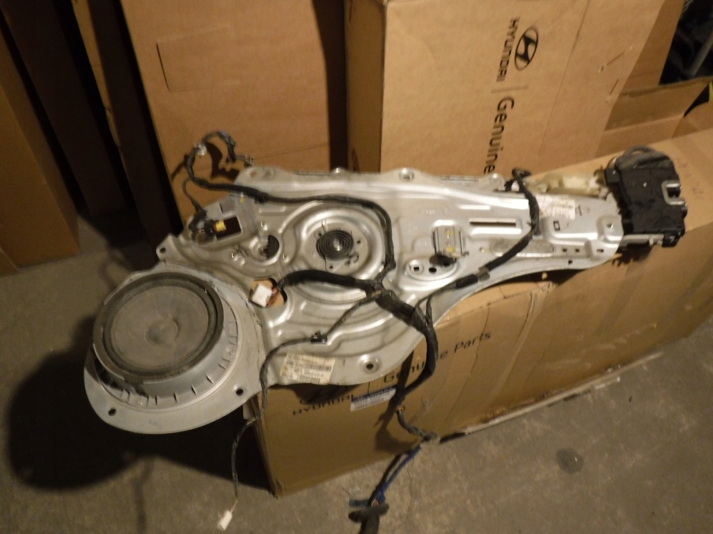 фото №1, Подъемник стекло правый перед kia sportage iii 12-