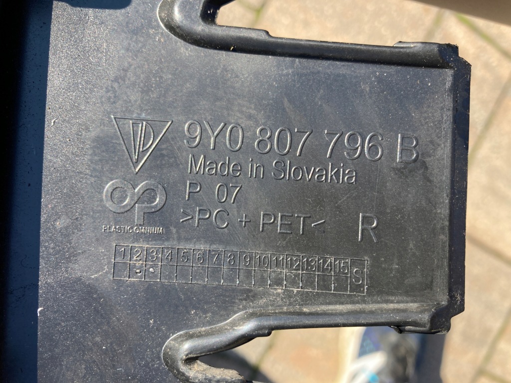 Porsche cayenne 3 9y gts решітка бампера перед права orgi. в Україні