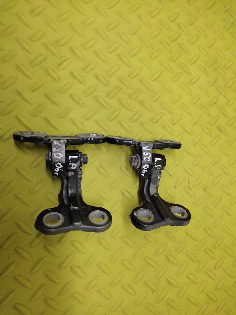 фото №1, Volvo v50 петля двері лівий перед