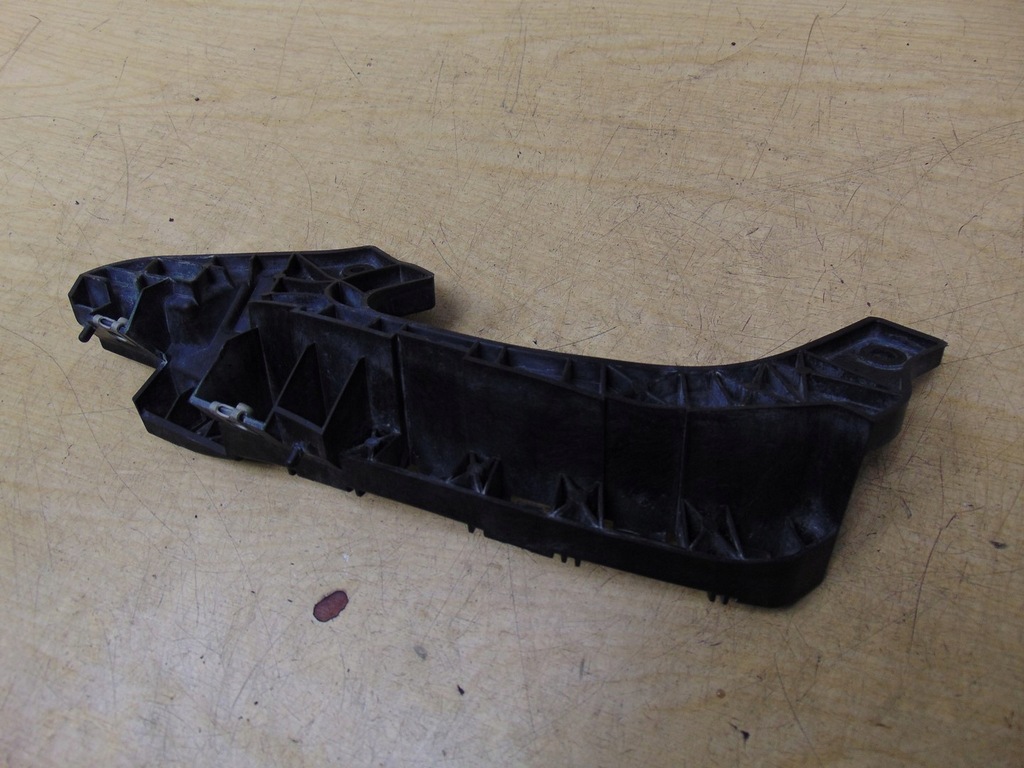 фото №12, Направляющая кронштейн лампы правый p subaru forester iii