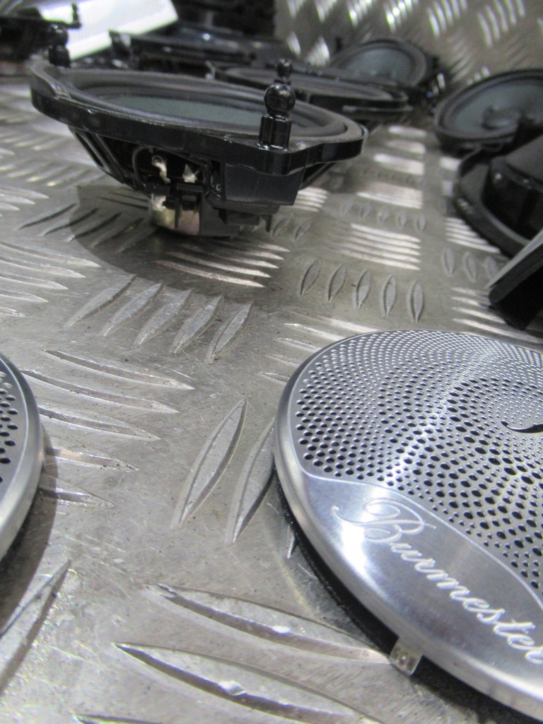 фото №10, Mercedes c-klasa w205 sedan динамики burmester