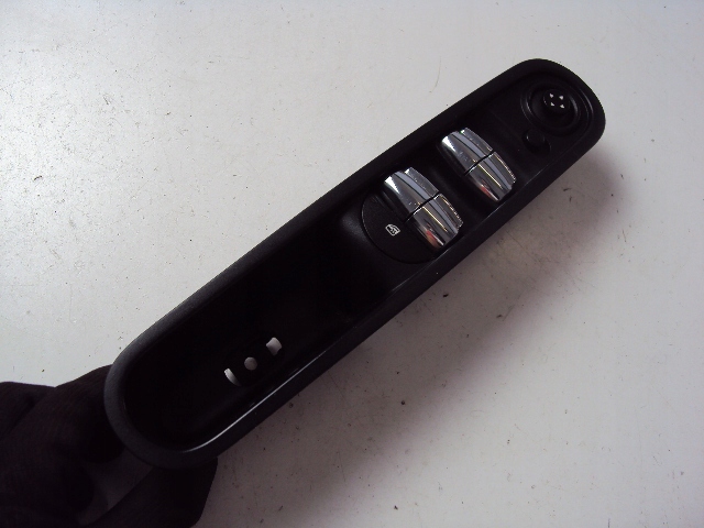 фото №1, Панель окон левый перед mini countryman r60 10-16