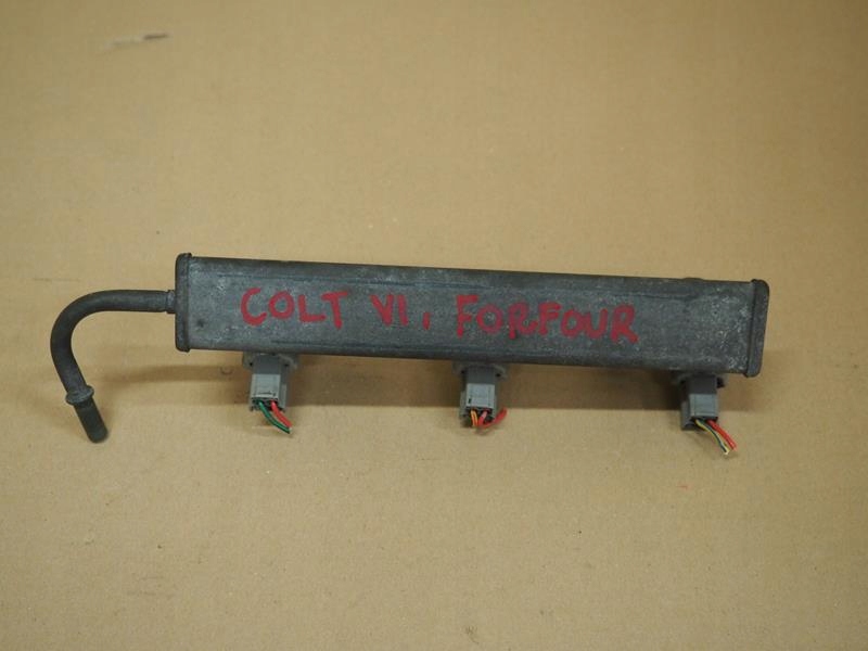 фото №1, Молдинг впрыскная colt vi smart forfour 1.1 b