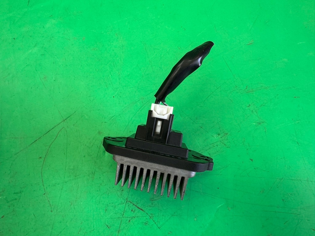 фото №1, Резистор резистор вентилятор вентилятора салонный mazda 6 ii gh lift 07-12