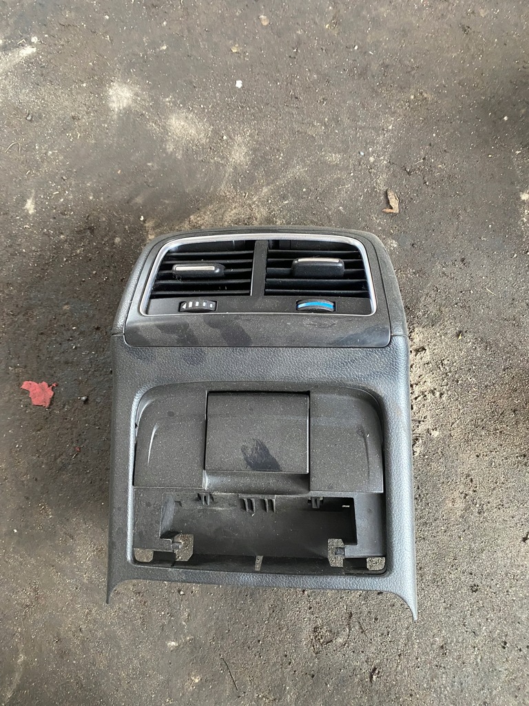 фото №1, Audi a4 b8 рамка решітка обдув 8k0864376