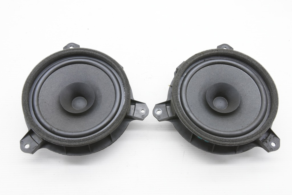 фото №1, Subaru xv ii 2.0 гібрид g5 lift 23r. динамік двері задня