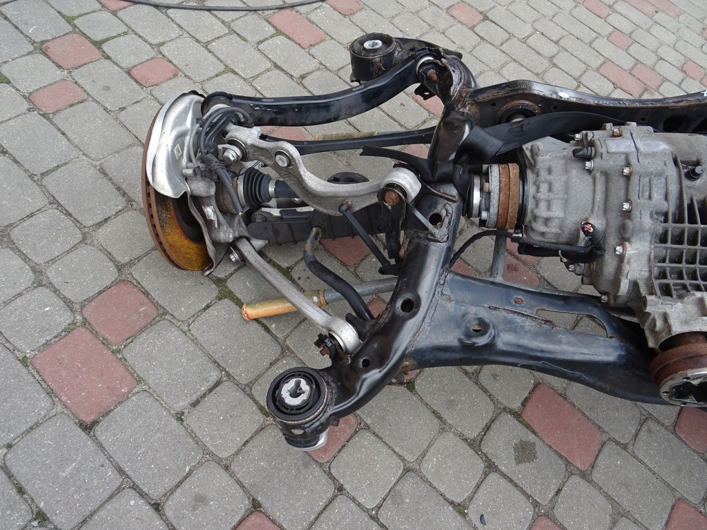 фото №1, Audi q5 ii 80a привідний вал поворотний кулак права важіль правий задня задня