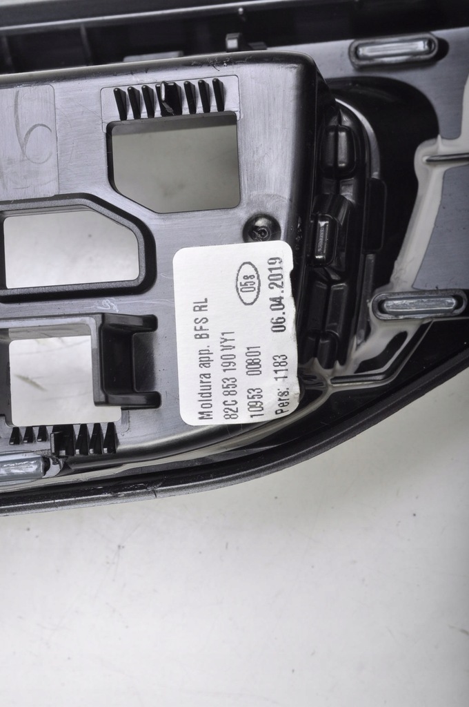 фото №6, Audi a1 ii 82a dekor панель середнього 82c853190