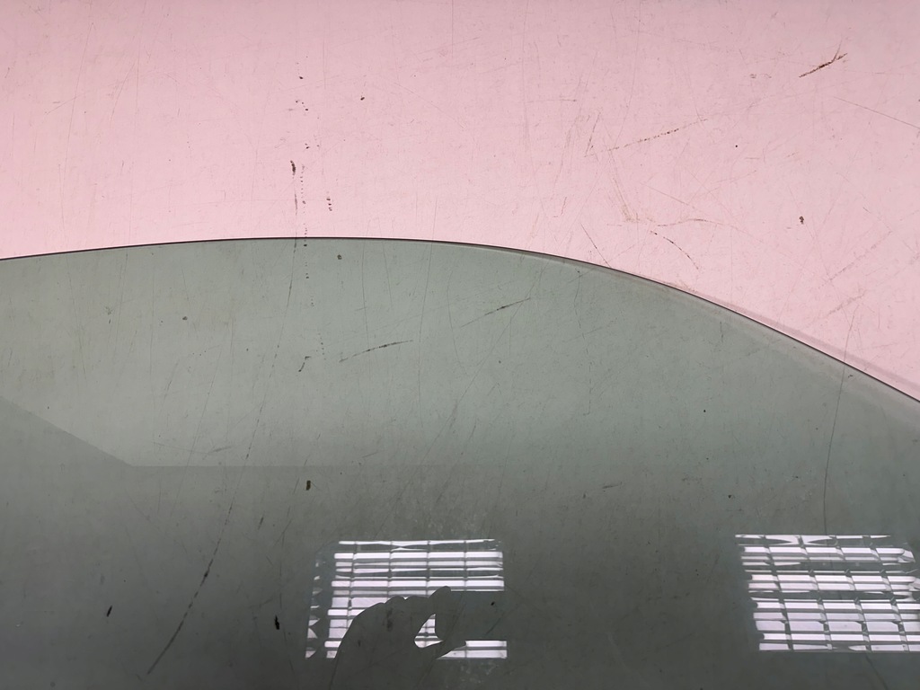 фото №5, Стекло правая ferrari california f149