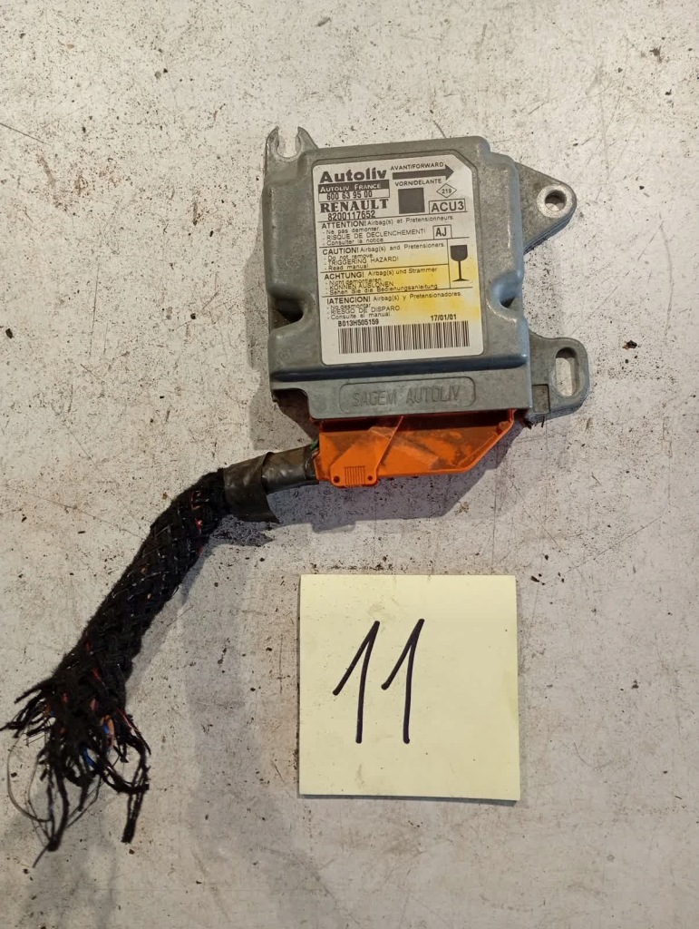 фото №1, Renault scenic i 8200117652 блок управления подушка безопасности