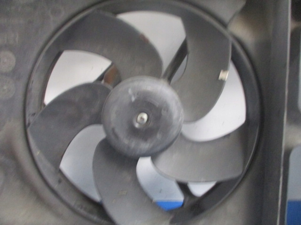 фото №5, Peugeot 206 1.4 75km pas передній вентилятор радіатора 9631006480