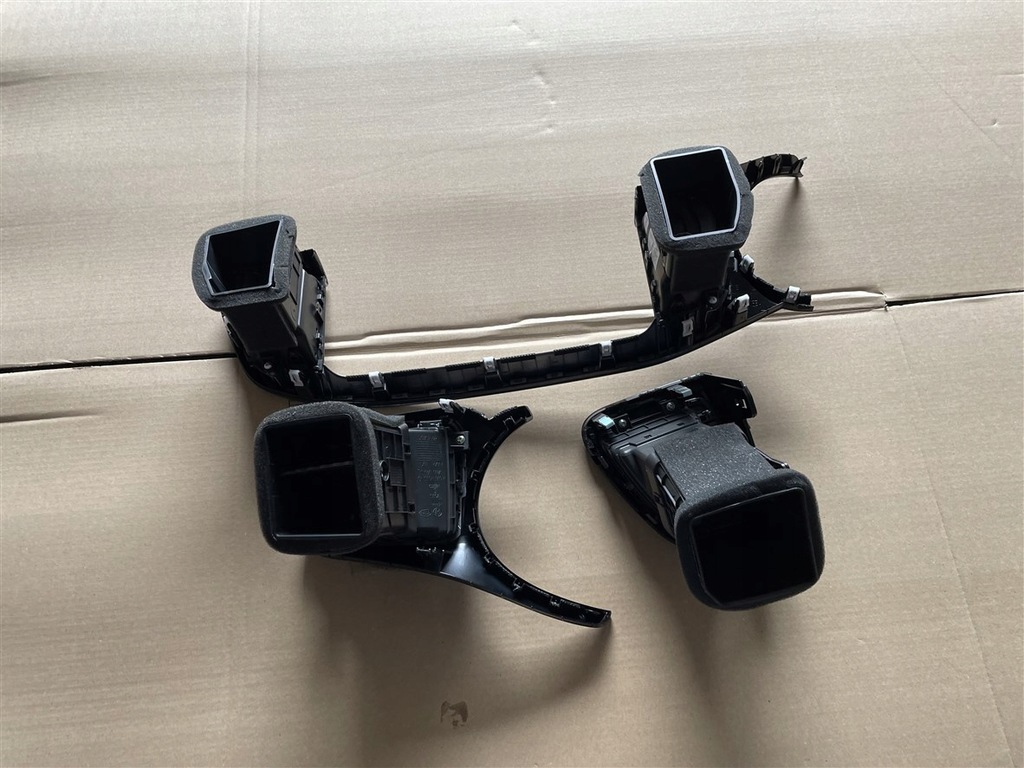 фото №6, Решётка впуск воздуха панели приборной панели kia ceed iii 3 18-22r 2021r