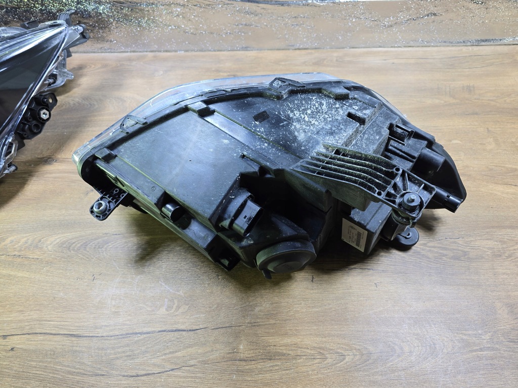 фото №7, Vw caddy 2k7 20- лампа перед передня ліва 2k8941005d